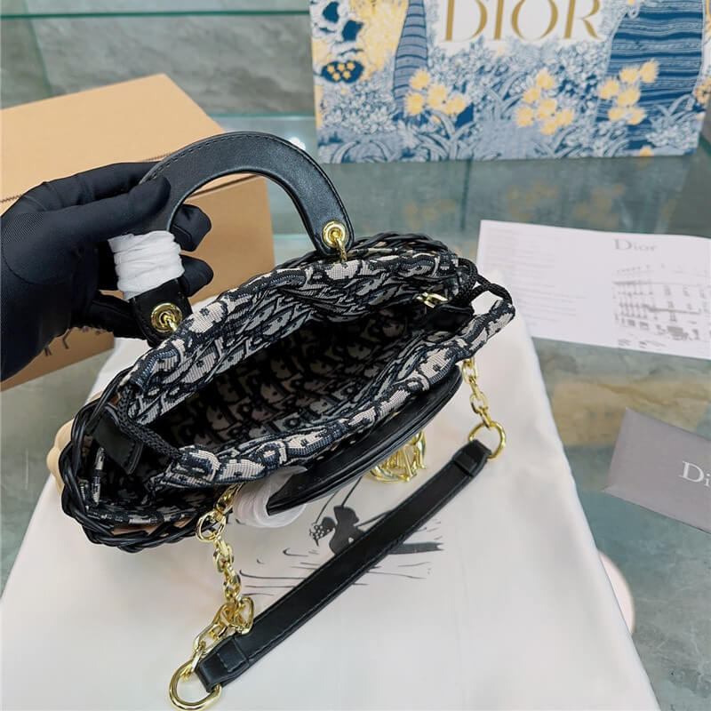 日本製格安タグ付き　Christian Dior 巾着　ショルダーバッグ　ポーチ付き バッグ